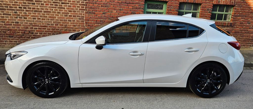 Mazda 3 93.254 km 12.850 &euro; Linnich 52441