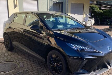 MG 4 71.900 km 16.700 &euro; Zeltingen-Rachtig 54492