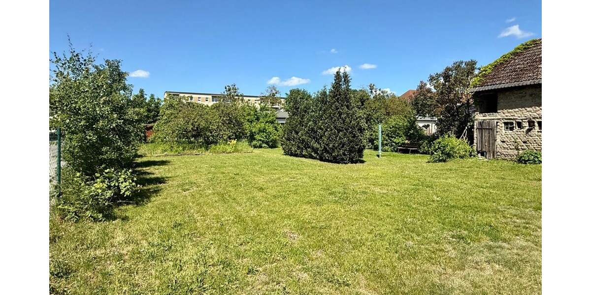 HORN IMMOBILIEN++ Neubrandenburg, vermietetes MFH mit 13 WE, großem Grundstück, nur 500 m zur Innenstadt - Mehrfamilienhaus, Wohnhaus Neubrandenburg Datzeberg | Angebot:27103821