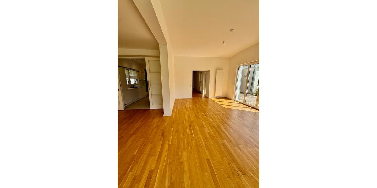 Bungalow Mönchengladbach Süd - 6 Zimmer, 178 m&sup2;, 2.000&euro; | Angebot:26227270