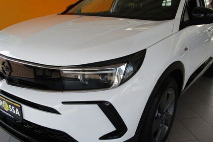 Opel Grandland (X) 4.577 km 23.900 &euro; Artern 06556