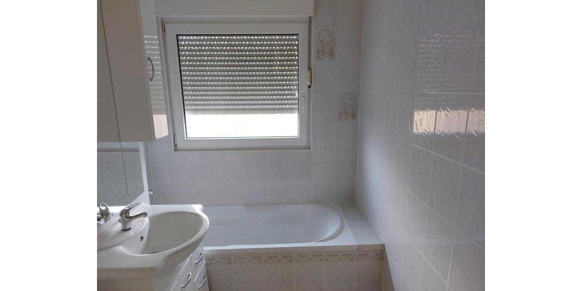 ObjNr:19365 - Helle, renovierte 2- Zimmer ETW mit Balkon in Bad Dürkheim - Etagenwohnung Bad Dürkheim | Angebot:20803486