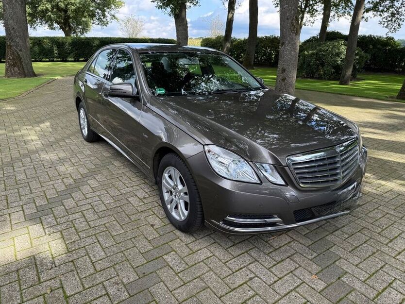 E 220