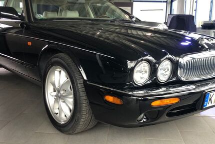 Jaguar XJ 63.539 km 15.900 &euro; Frechen 50226