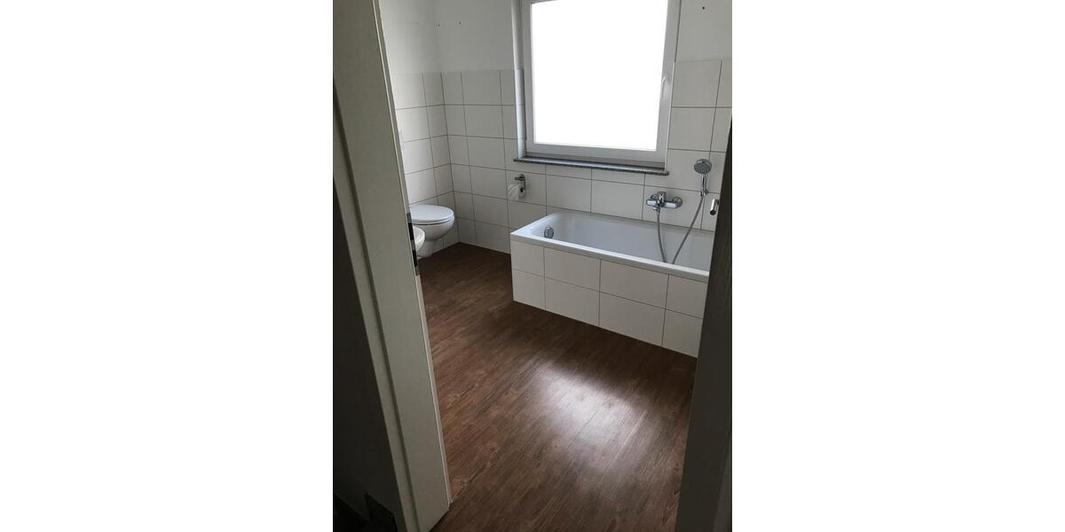 Reihenhaus Gummersbach - 4 Zimmer, 100 m&sup2;, 1.150&euro; | Angebot:26302192