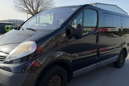 Opel Vivaro 255.000 km 8.490 &euro; Bad Wörishofen 86825