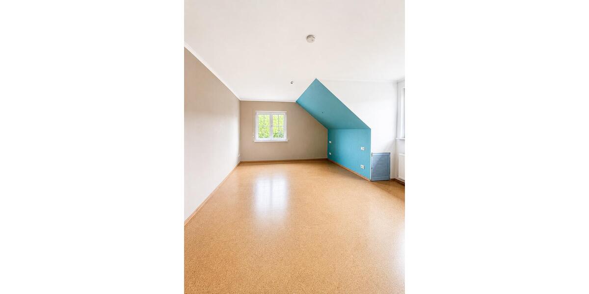 Etagenwohnung Kalbach - 7 Zimmer, 170 m&sup2;, 1.000&euro; | Angebot:26665471