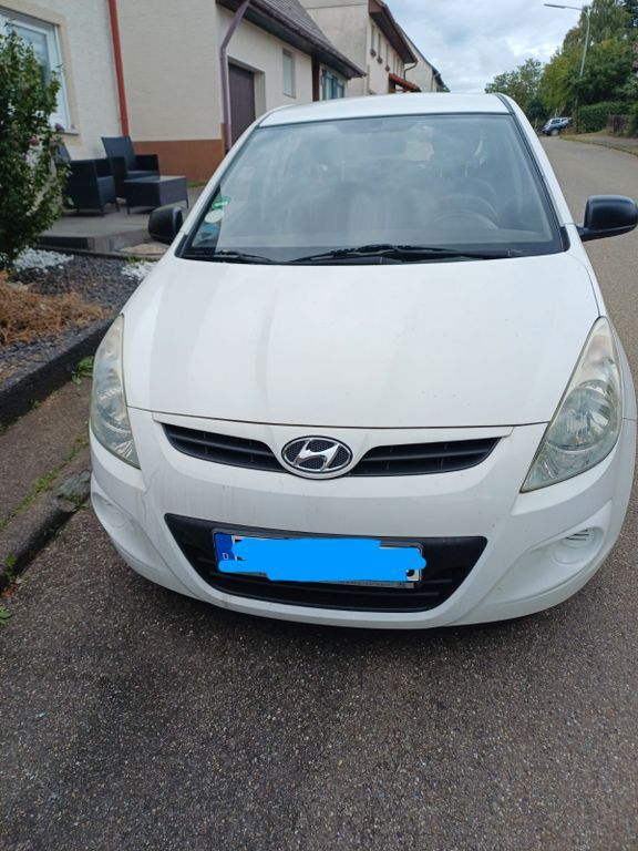 i20