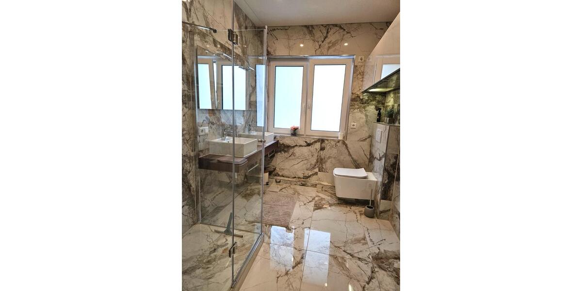 Etagenwohnung Bremerhaven Mitte - 4 Zimmer, 100 m&sup2;, 1.500&euro; | Angebot:26083223