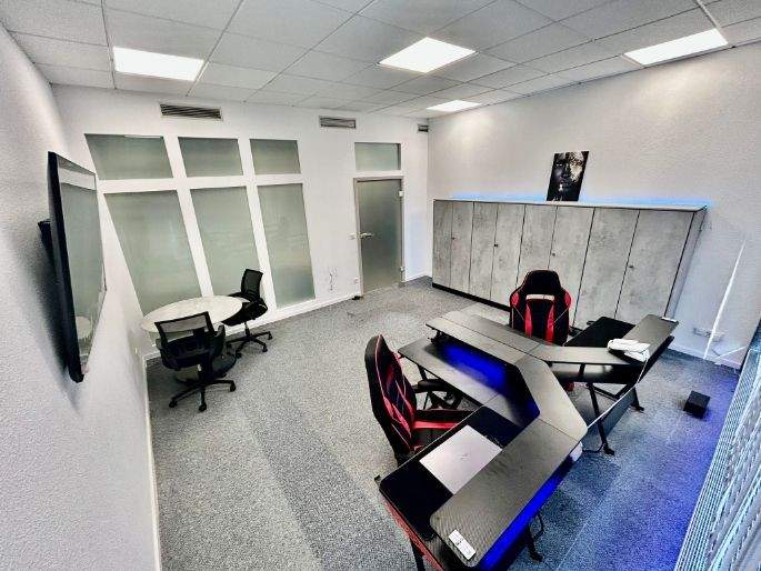 Büro 7: Platinum-Premium 27 qm - Leverkusen, flexibel & steuerfreundlich zimmer