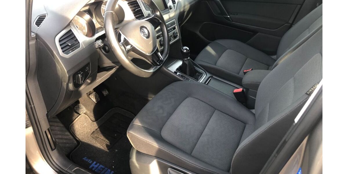 VW Golf 128.000 km 10.990 &euro; Schrobenhausen 86529