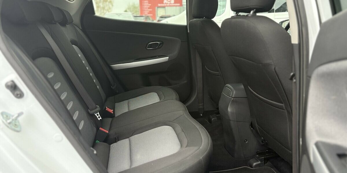 Kia Ceed 1.4 TSI Dream Team KAMERA/NAVI/SHZ/LENKHZ 64.779 km 8.900 &euro; Villingen-Schwenningen 78054