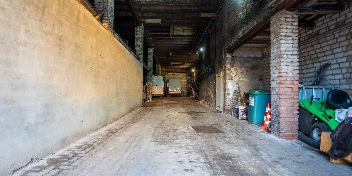 Seltene Investmentgelegenheit mit Wohn-, Gewerbe- und Ausbaupotenzial 6 zimmer