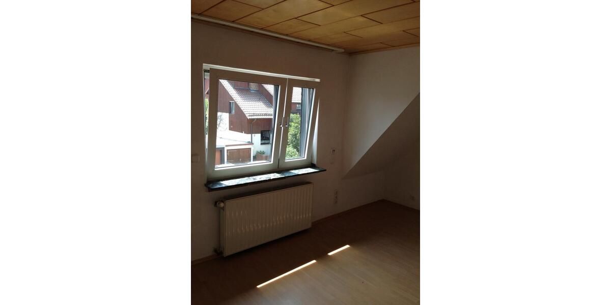 Dachgeschoßwohnung Baunatal - 4 Zimmer, 124 m&sup2;, 1.080&euro; | Angebot:25419152