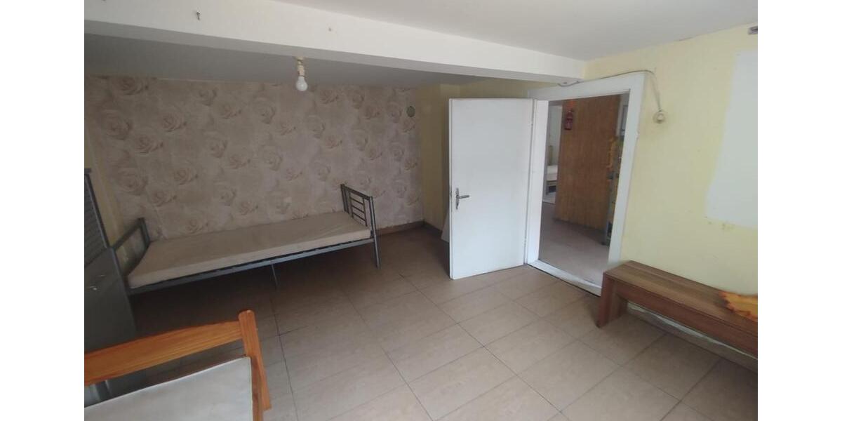Mehrfamilienhaus, Wohnhaus Geldersheim - 9 Zimmer, 180 m&sup2;, 149.000&euro; | Angebot:27014385