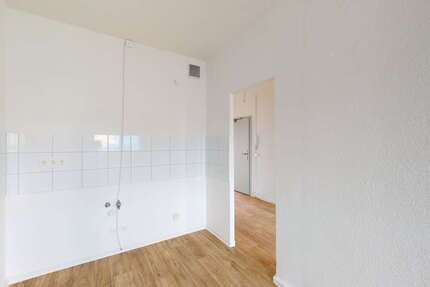 Wohnung zum Mieten in Halle 400 € 57.17 m² 3 zimmer