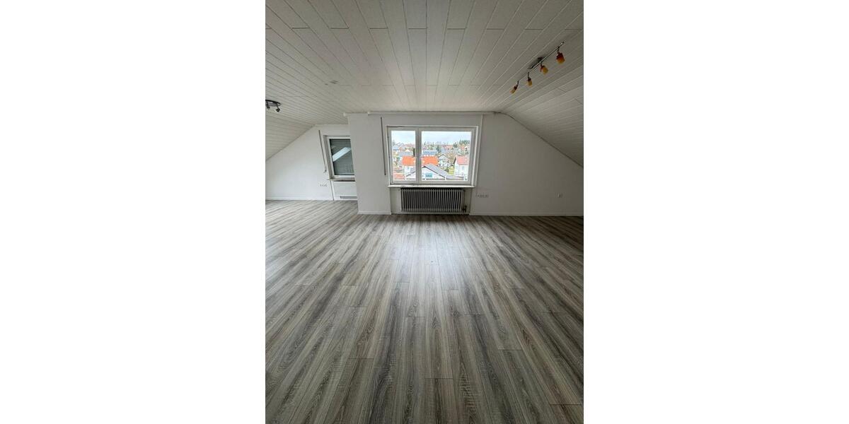 Dachgeschoßwohnung Meßstetten - 3.5 Zimmer, 84 m&sup2;, 700&euro; | Angebot:23846184