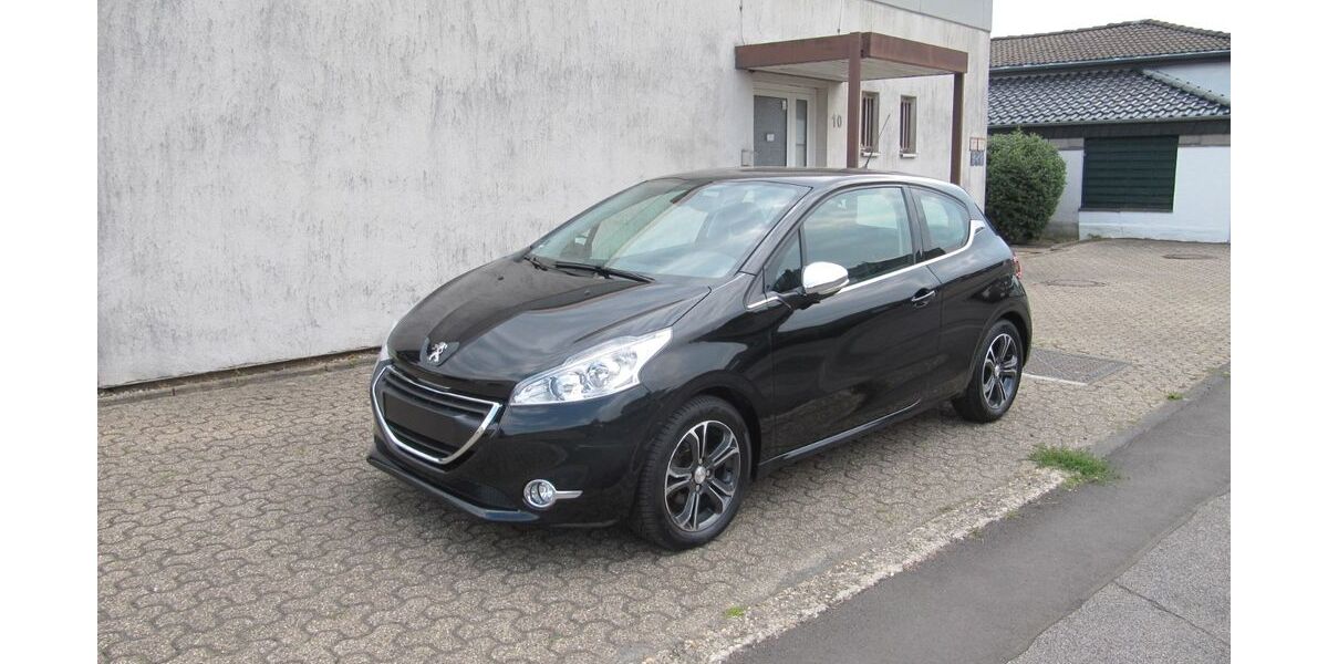 Peugeot 208 142.000 km 4.900 &euro; Alsdorf 52477
