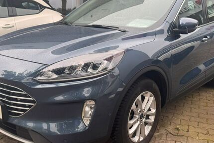 Ford Kuga 88.000 km 16.990 &euro; Oldenburg 26125