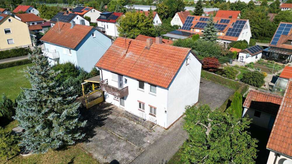 Haus zum Kaufen in Schrozberg 249.000 € 114.39 m² 6 zimmer