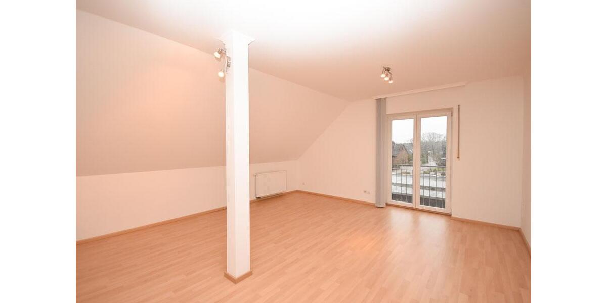 Dachgeschoßwohnung Sassenburg - 2 Zimmer, 63 m&sup2;, 600&euro; | Angebot:26424345