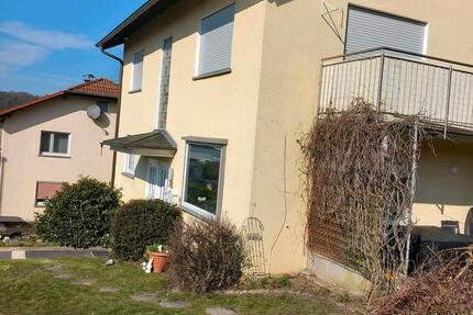 Wohnung Gedern - 4 Zimmer, 90 m&sup2;, 650&euro; | Angebot:25493120