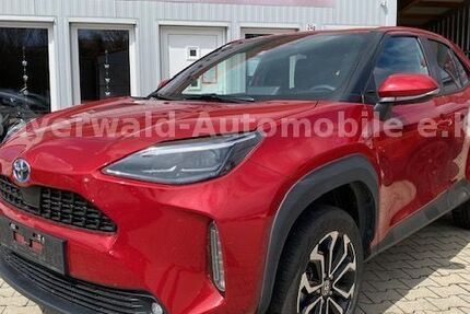 Toyota Yaris Cross 25.800 km 20.995 &euro; Perlesreut 94157
