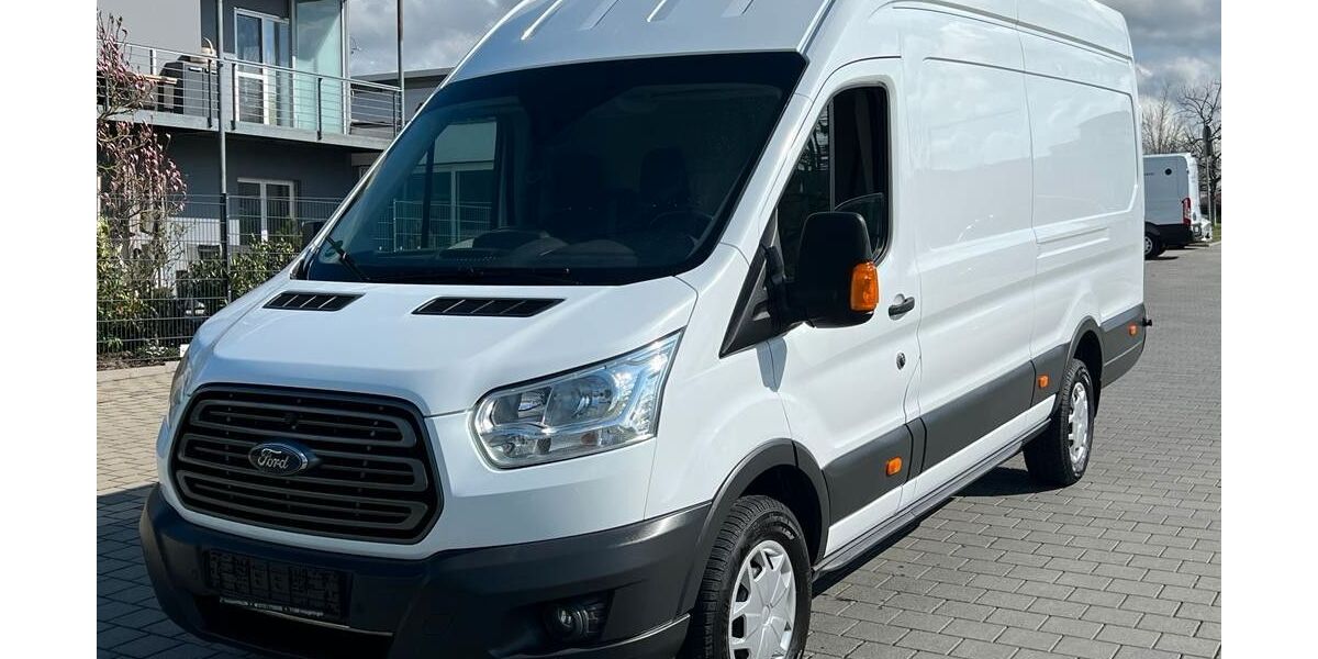 Ford Transit 142.000 km 20.980 € Holzgerlingen 71088