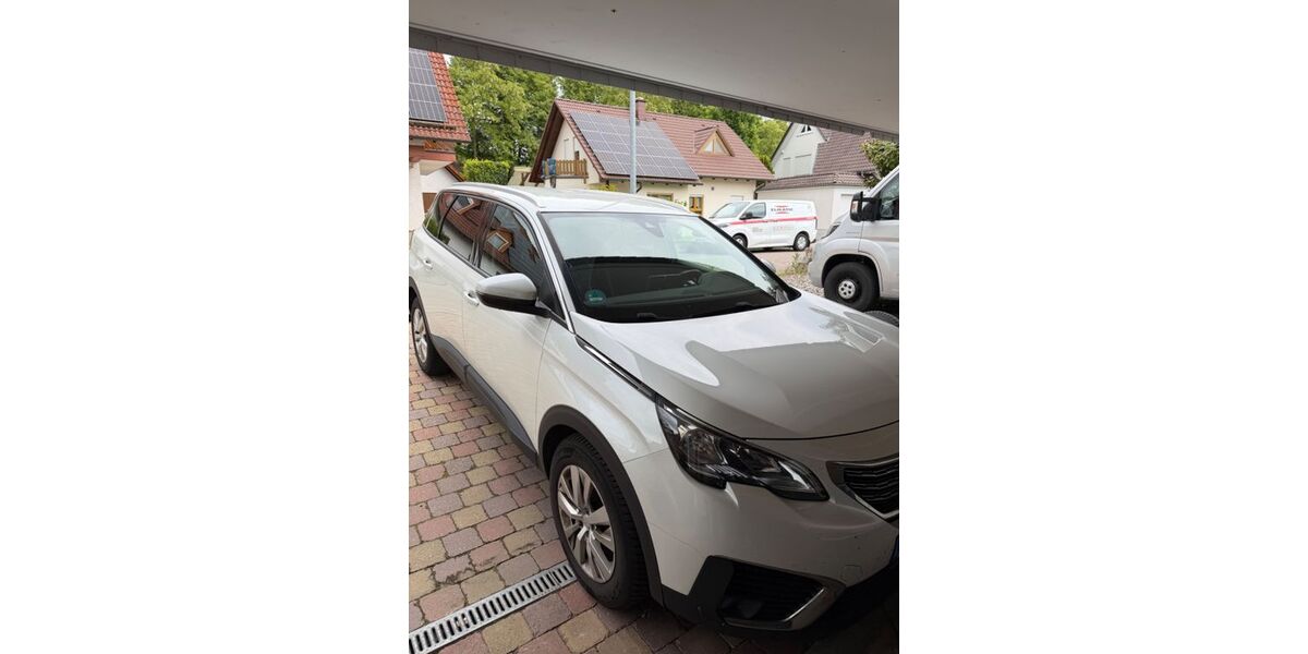 Peugeot 5008 180.000 km 13.000 &euro; Hördt 76771