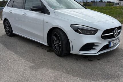 Mercedes B 200