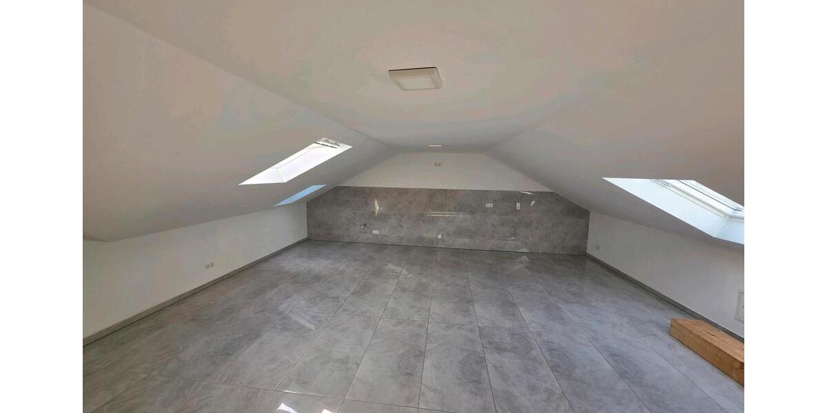 Dachgeschoßwohnung Neustadt an der Weinstraße - 2 Zimmer, 60 m&sup2;, 660&euro; | Angebot:26399629