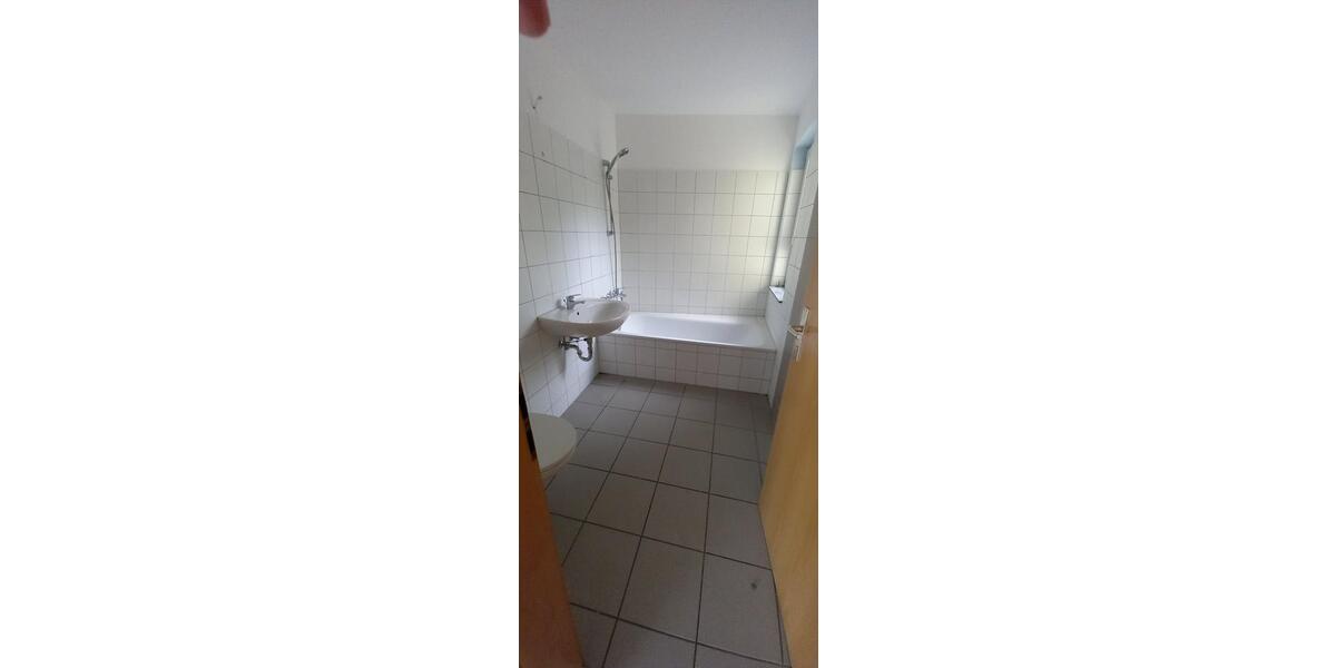 Erdgeschoßwohnung Bingen - 4 Zimmer, 85 m&sup2;, 750&euro; | Angebot:26699886
