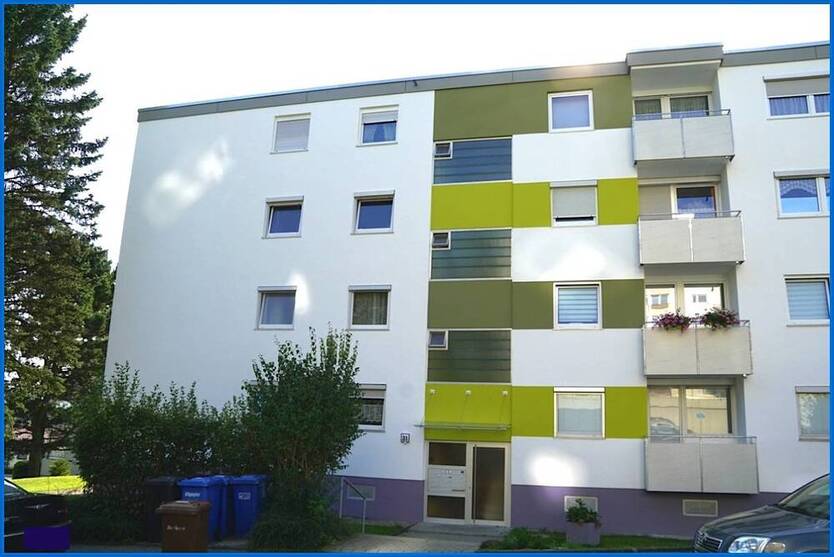 Herrliche 1 Zi.-Wohnung im 1.OG mit großem Balkon und unverbaubarem Fernblick !