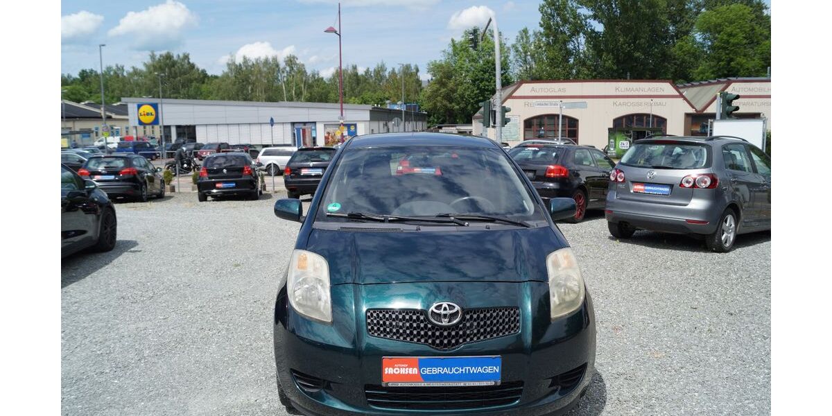 Toyota Yaris 111.498 km 3.000 &euro; Chemnitz 09116