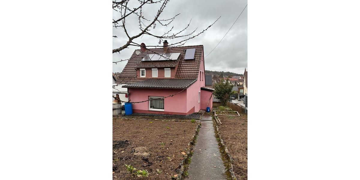 Einfamilienhaus Calw - 8 Zimmer, 126 m&sup2;, 485.000&euro; | Angebot:25606768