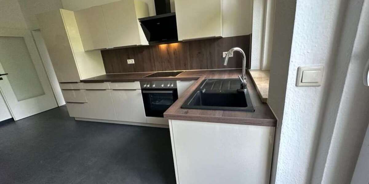 Etagenwohnung Plauen Neundorfer Vorstadt - 3 Zimmer, 80 m&sup2;, 520&euro; | Angebot:25644145