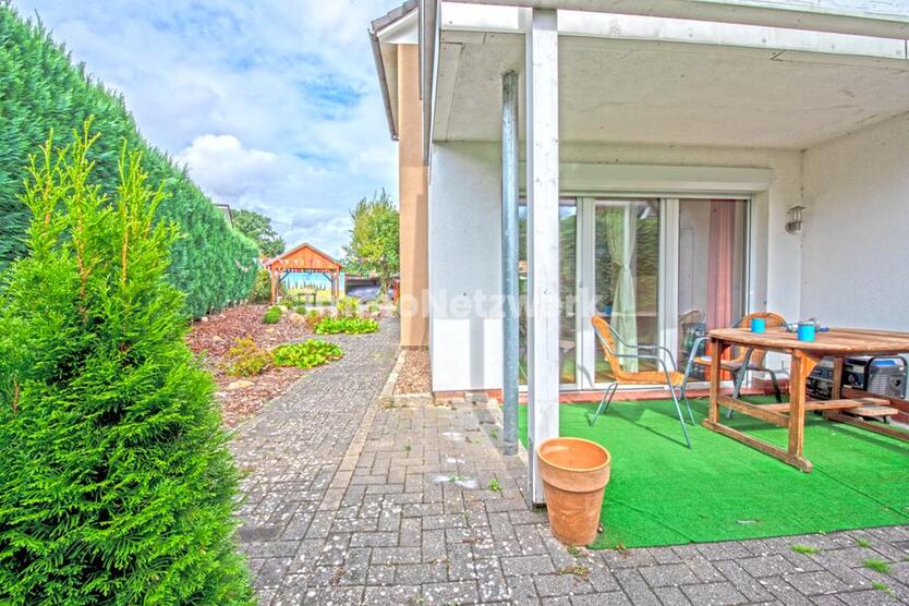 Moderne 3-Zimmer-Erdgeschosswohnung mit Einbauküche und Garten in Syke-Barrien zimmer