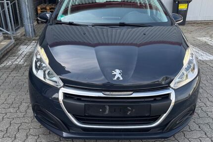 Peugeot 208 159.000 km 2.950 &euro; Braunschweig 38112