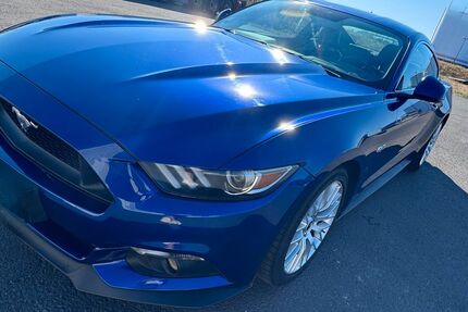 Ford Mustang 158.000 km 26.900 &euro; Niedermittlau 63594