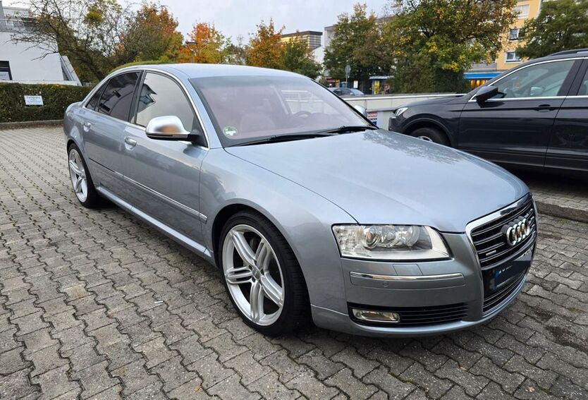 Audi A8 283.000 km 11.990 € München 81369