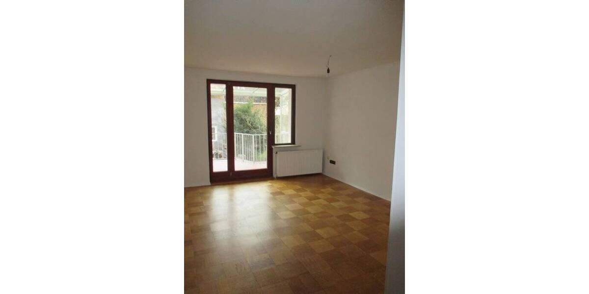 Etagenwohnung Hildesheim Ost - 2 Zimmer, 90 m&sup2;, 870&euro; | Angebot:26909902