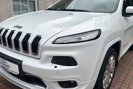 Jeep Cherokee 109.000 km 14.900 &euro; Berlin 13059