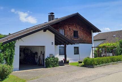 Haus Garching an der Alz Theresienleite - 6 Zimmer, 210 m&sup2;, 570.000&euro; | Angebot:24471116