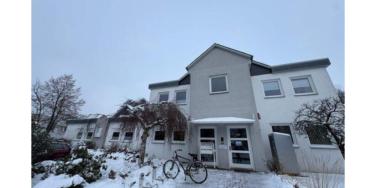 * Bürofläche mit viel Tageslicht in der Stadtkoppel * 8 zimmer