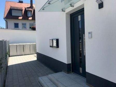 helle 3-Zi- Wohnung 1.OG mit großzügigem Balkon und Stellplatz 3 zimmer