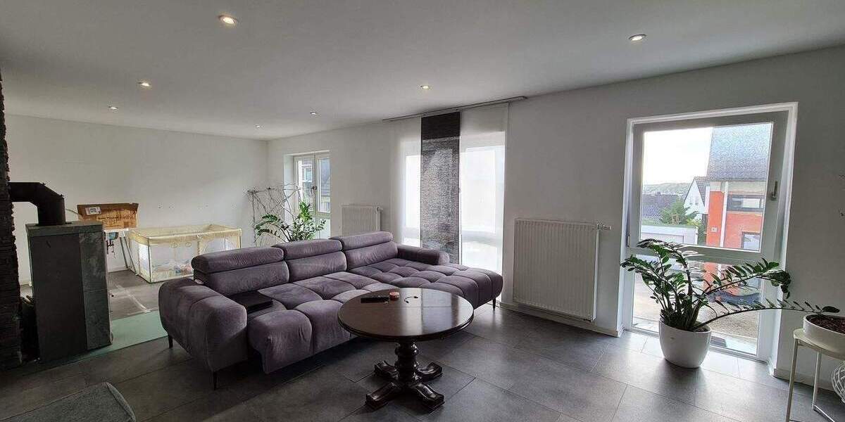 Doppelhaushälfte Osterburken - 6 Zimmer, 167 m&sup2;, 420.000&euro; | Angebot:25704291