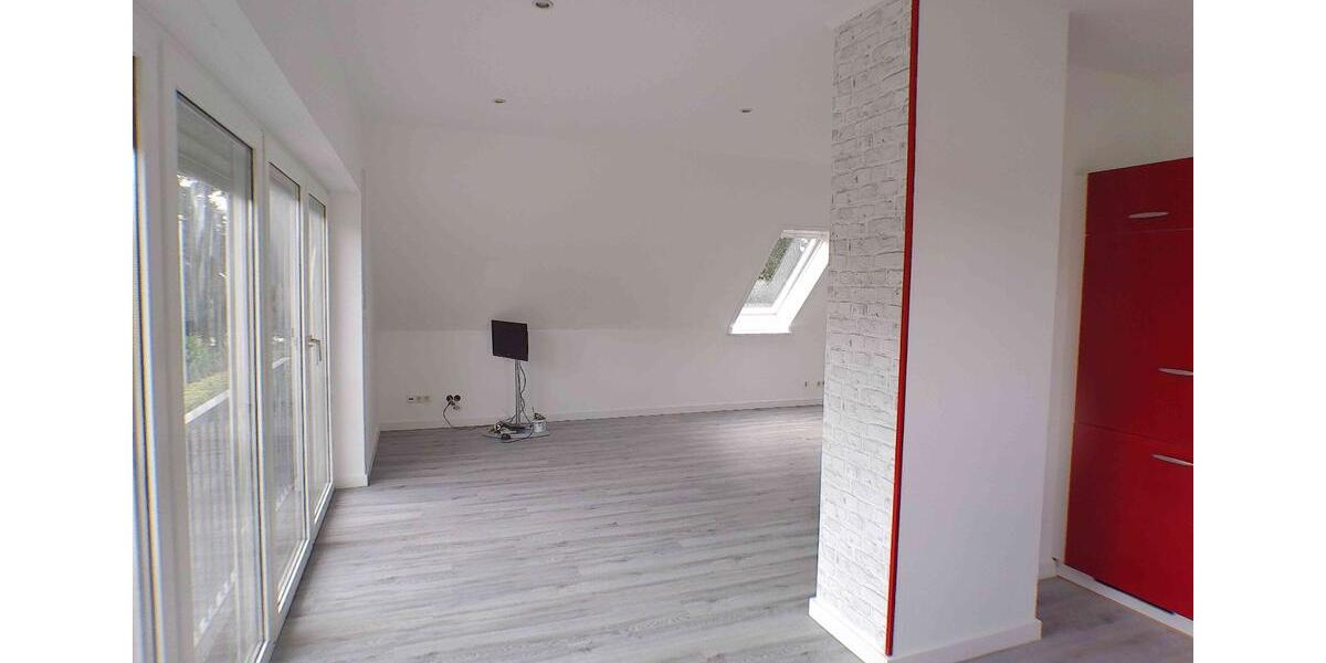 Dachgeschoßwohnung Itzehoe - 3.5 Zimmer, 81 m&sup2;, 900&euro; | Angebot:26029954