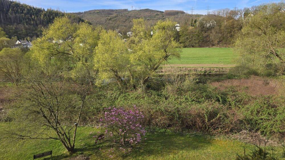 Etagenwohnung Brachbach - 5 Zimmer, 130 m&sup2;, 800&euro; | Angebot:26851471