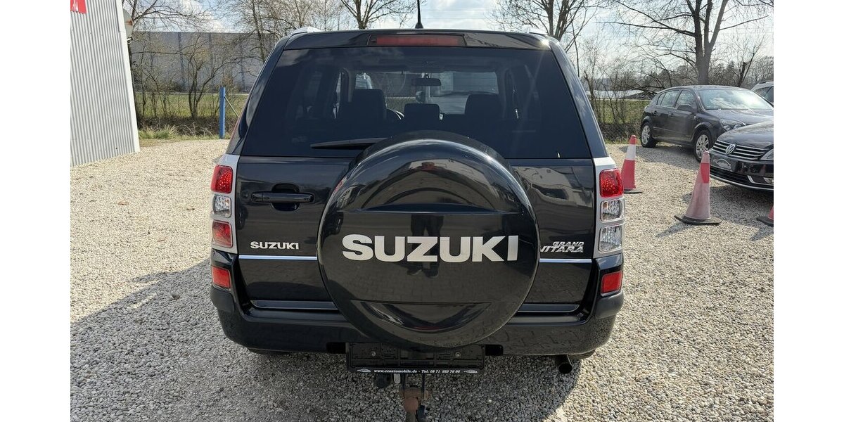 Suzuki Grand Vitara 2.0i Club Navi SHZ AHK 159.600 km 3.590 &euro; Altdorf 84032