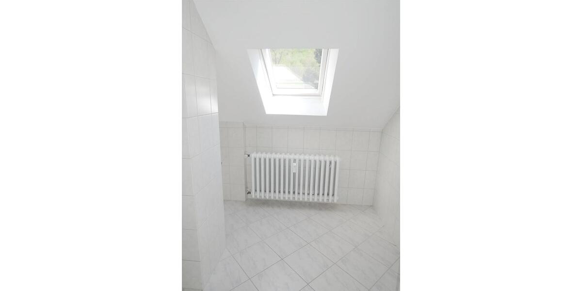 Dachgeschoßwohnung Trier Kürenz - 2 Zimmer, 50 m&sup2;, 625&euro; | Angebot:26381047